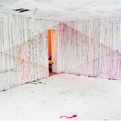 Das Haus - Monicka Jarecka, Acrylfarben auf Wänden im Raum, ca. 350 x 400 x 250 cm